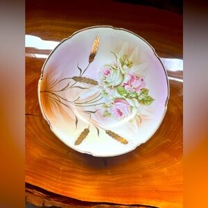 RARE Leuchtenburg Germany
Serving Bowl ROSES & WHEAT
Porcelain Hand-Painted